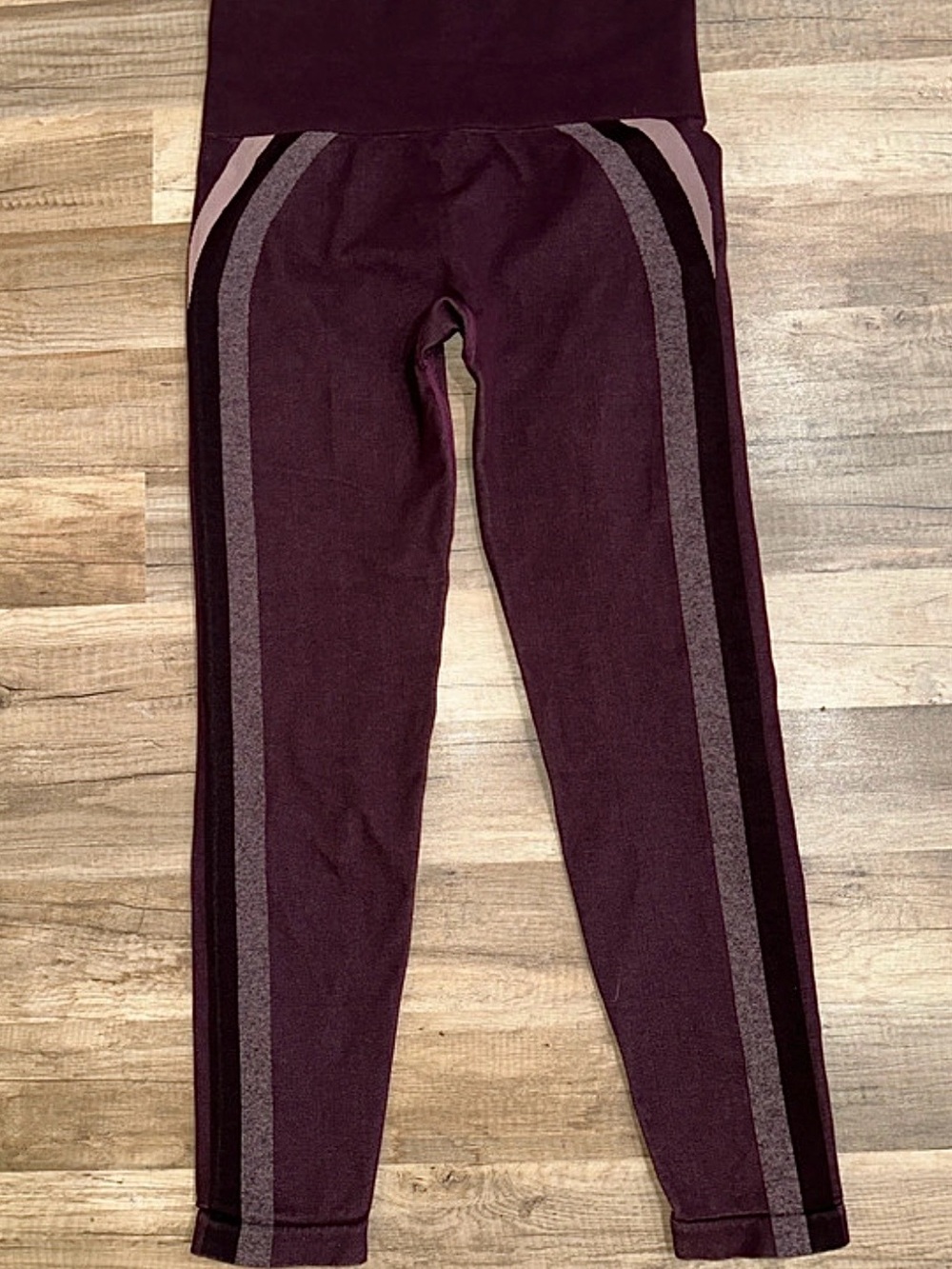 SPANX Maroon Leggings with Pink and Gray Side Stripes